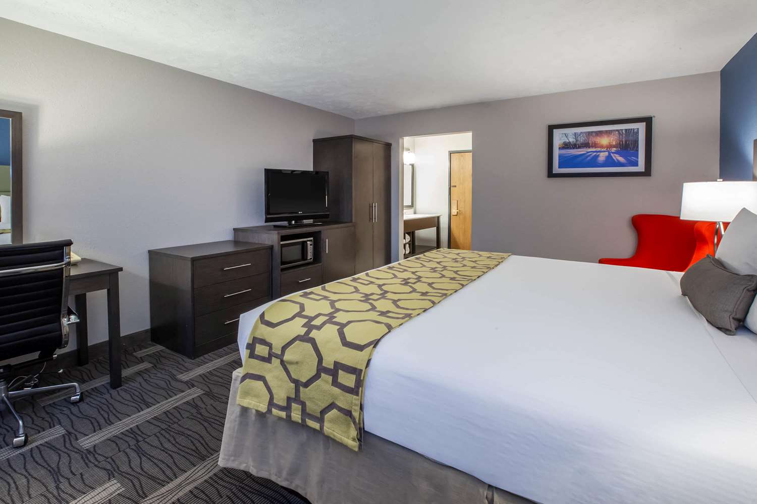 Baymont by Wyndham Traverse City 5/43