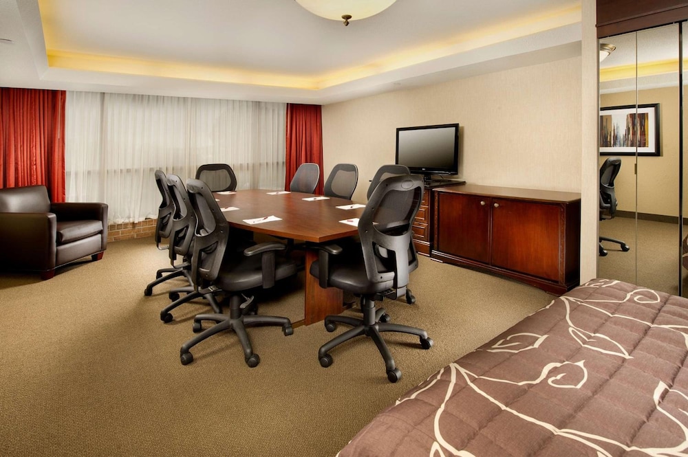 Hotel Lotus Kansas City Merriam 57/64