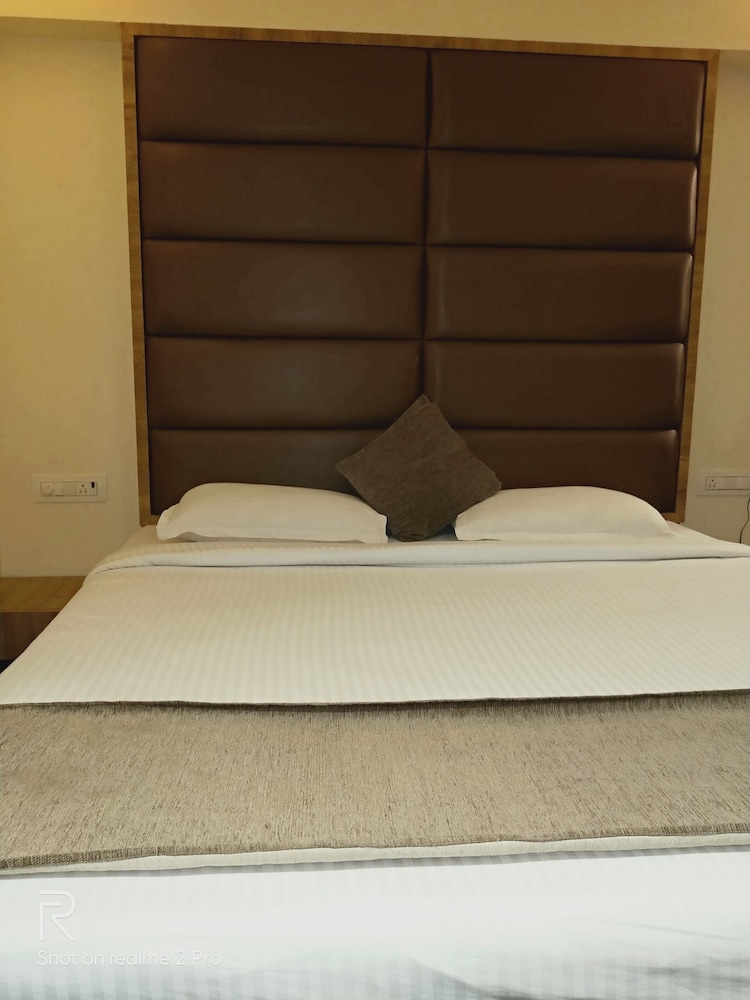 HOTEL HERITAGE DAKSHIN 26/50
