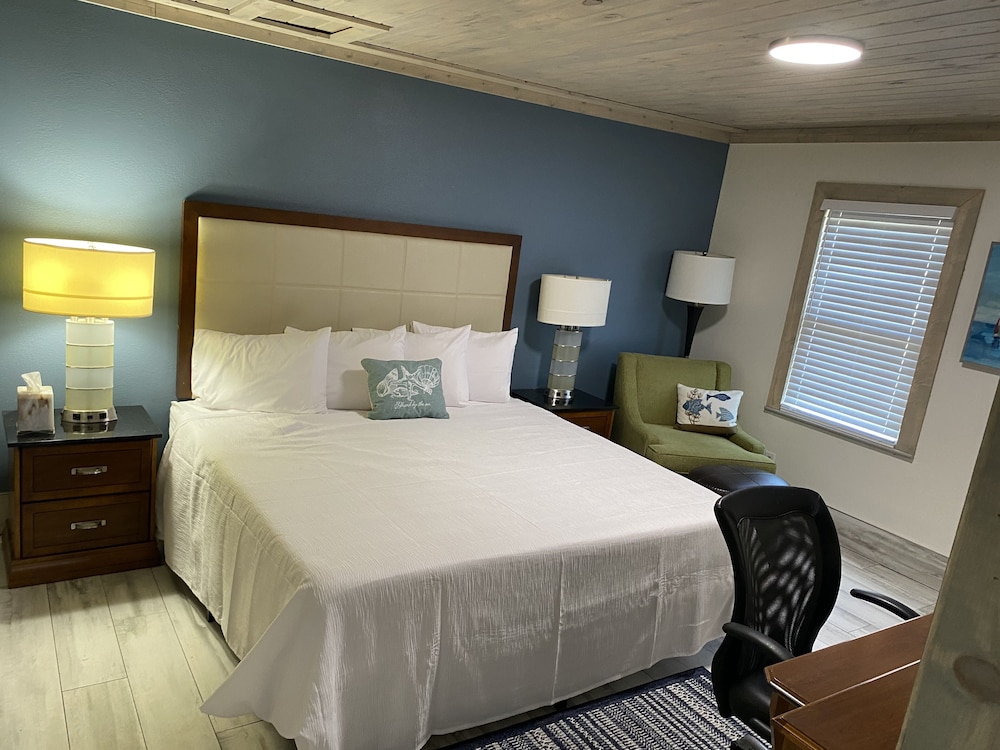 Gulf Coast Inn 12/50