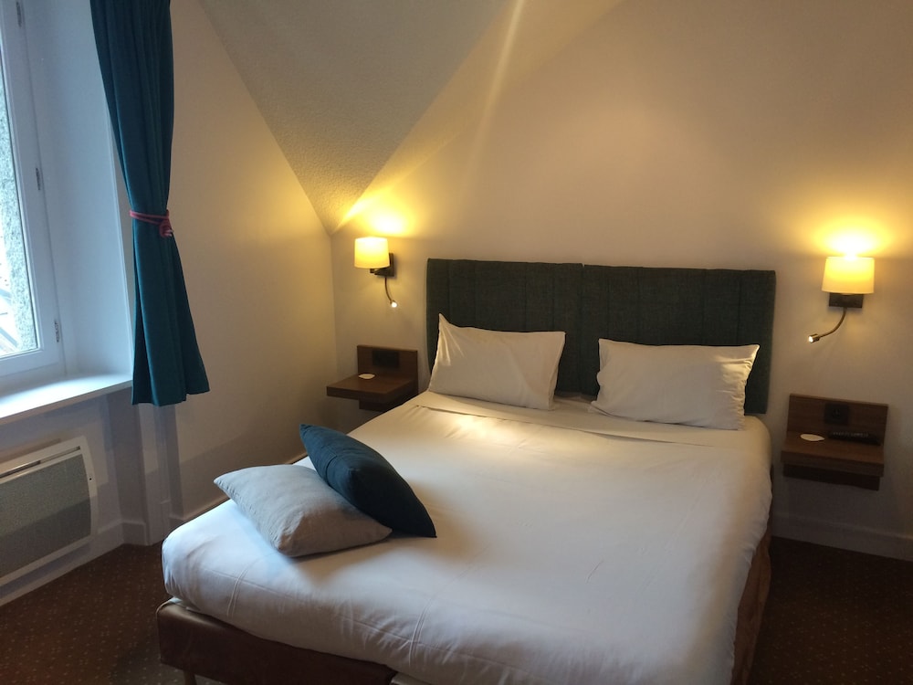 Les Lanchers Hotel Restaurant 15/50