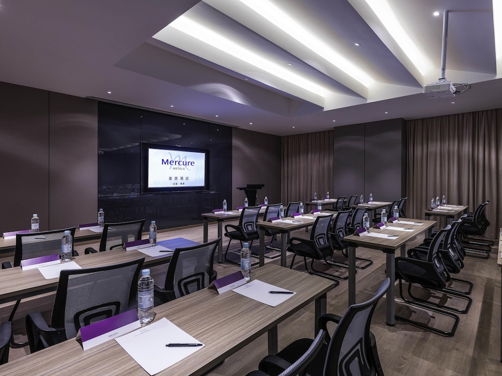 Mercure Shanghai Jiuting 41/46