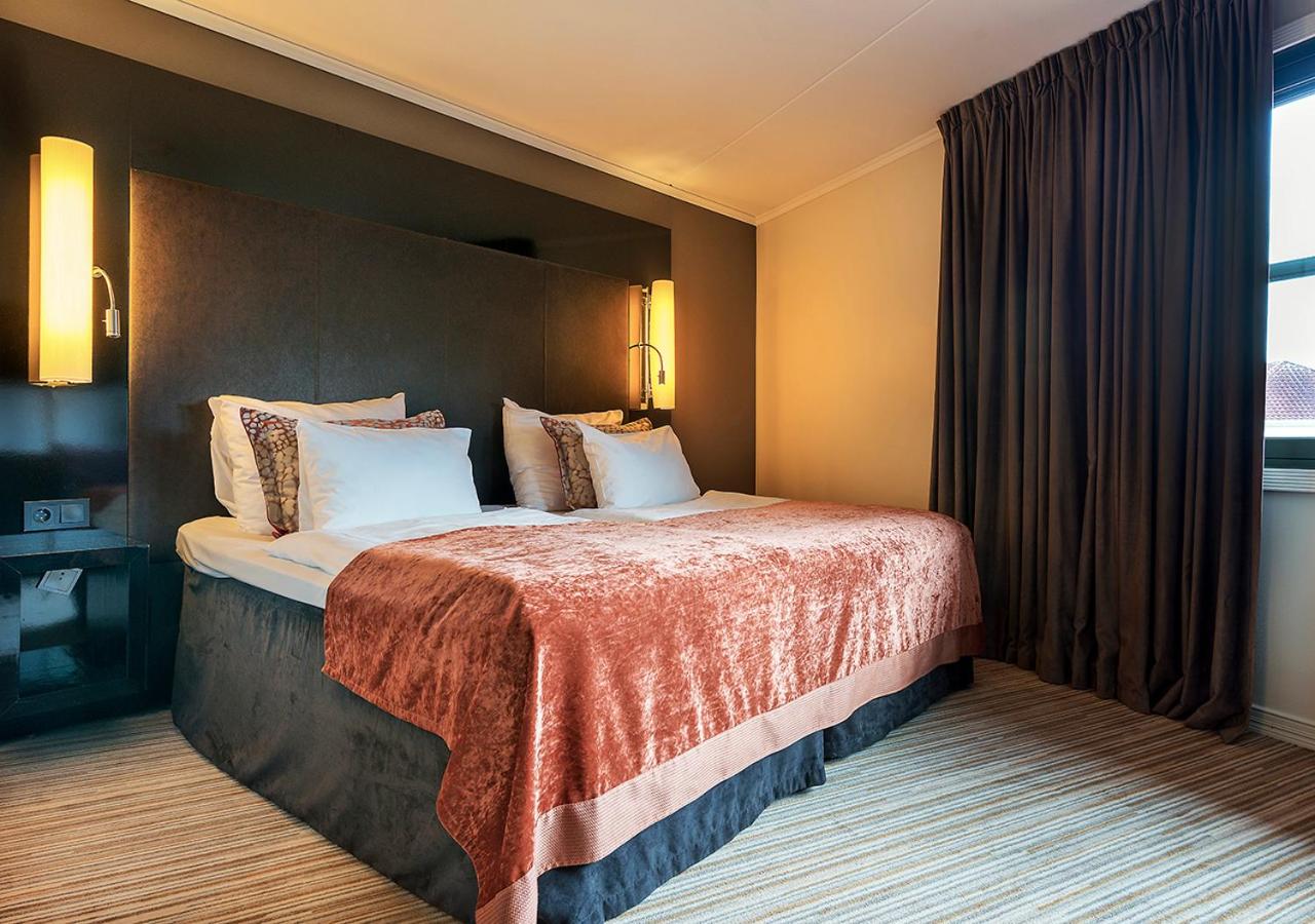 Standard, Double Bed