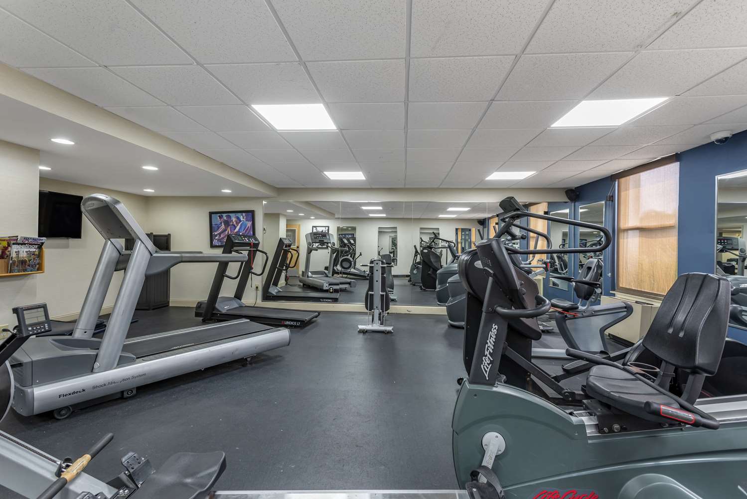 Comfort Inn & Suites Glen Mills - West Chester 19/25