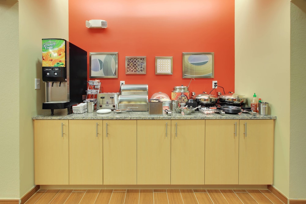 TOWNEPLACE SUITES CORPUS CHRISTI PORTLAND 34/50