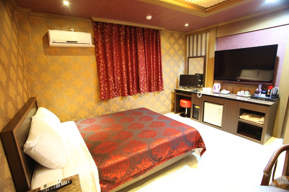 Deluxe, Double Bed