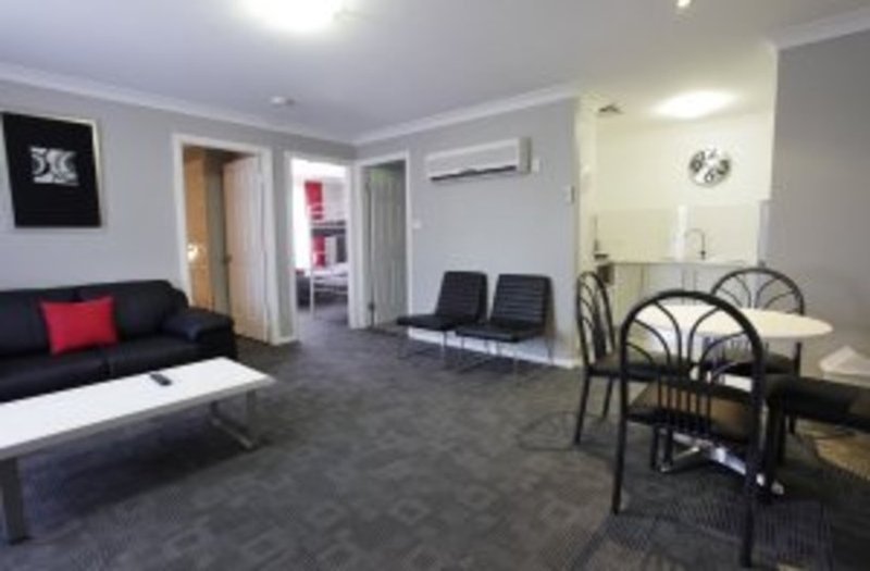 Cattlemans Country Motor Inn & Serviced Apartments 17/23