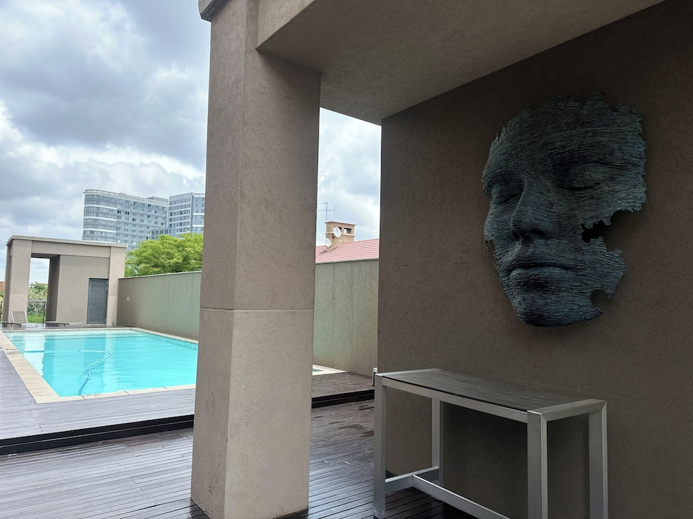 Sandton Skye Unit 702 35/50