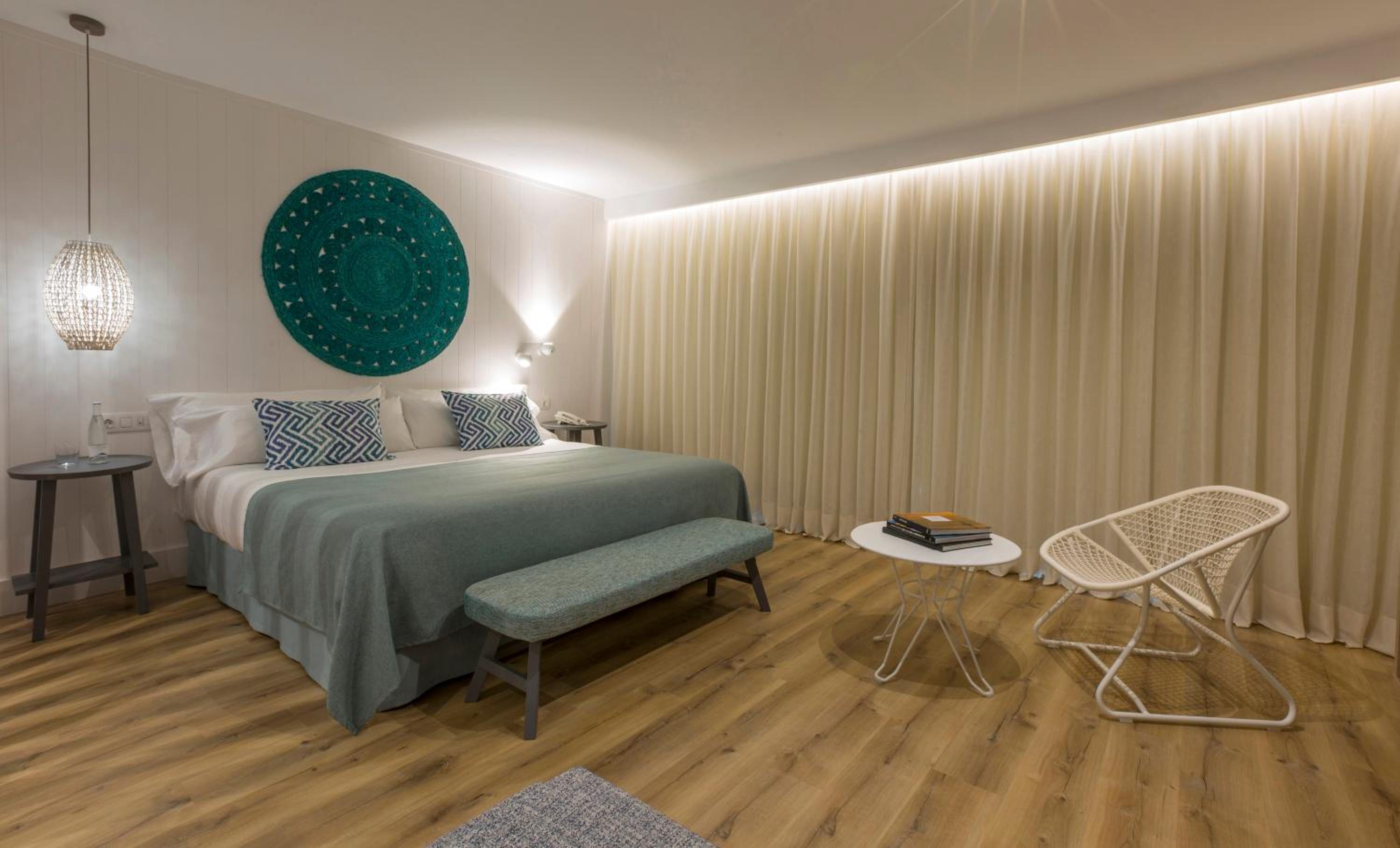 Suite Mediterranean Pool View Premium