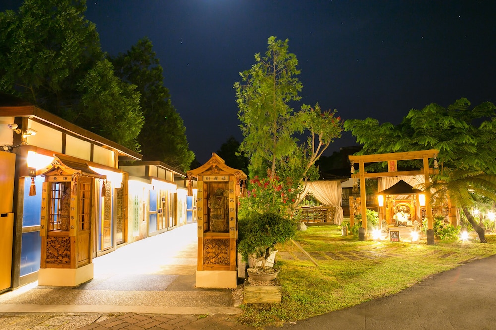 Grand Orchid Villa Resort 5/50