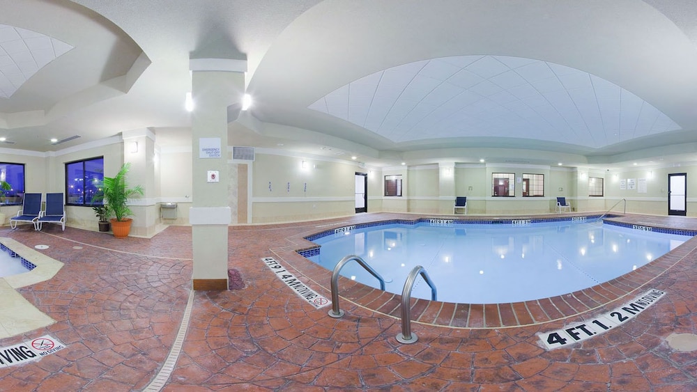 Holiday Inn Express Hotel Suites Guymon 64/69