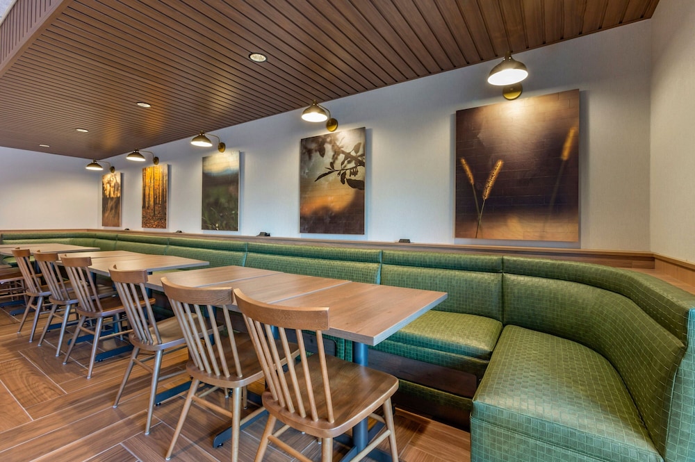 Fairfield by Marriott Inn & Suites Sandusky 40/49