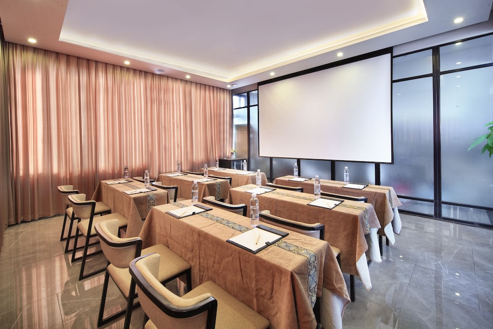 Wing Hotel Guilin - Central Square 35/50