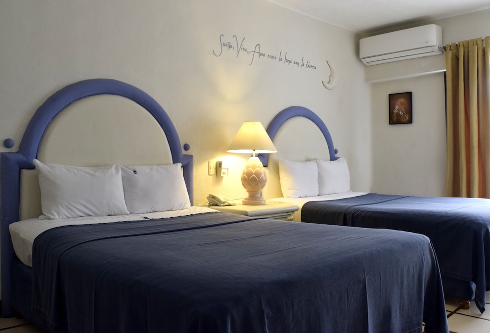Puerto de Luna All Suites Hotel 24/63