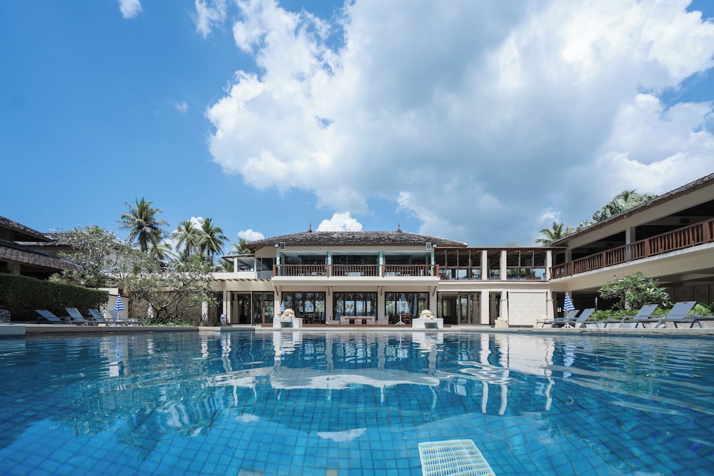 The Grand Southsea Khaolak Beach Resort in TAKUA PA
