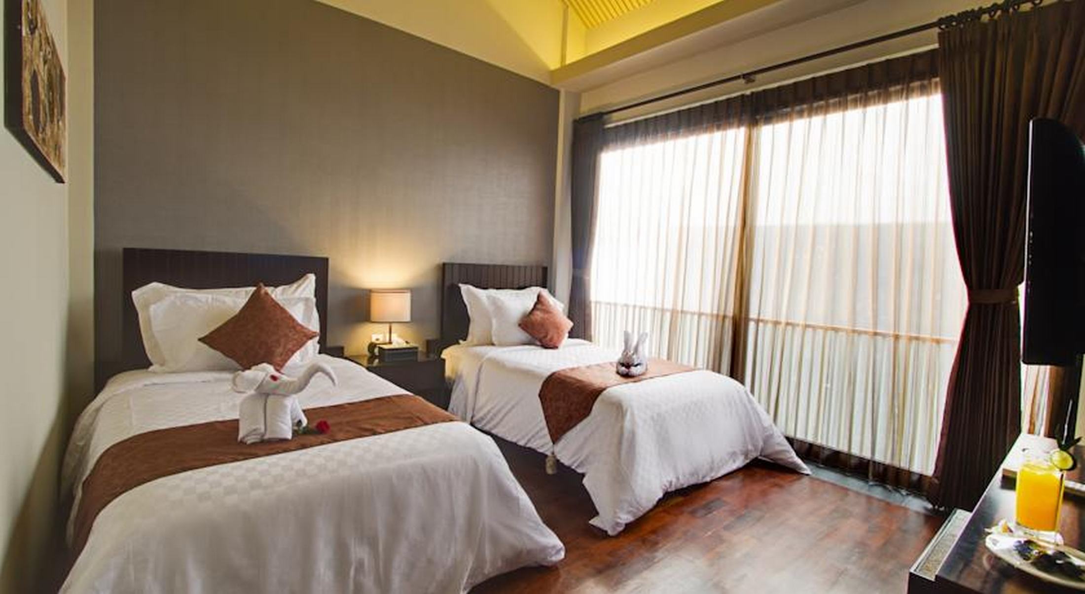 2 Bedrooms, Loft, Suite, Private Pool