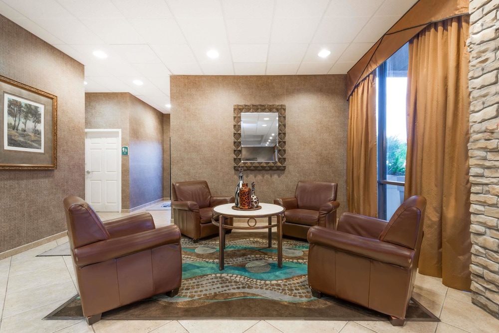 Wyndham Garden Wichita Downtown 24/47
