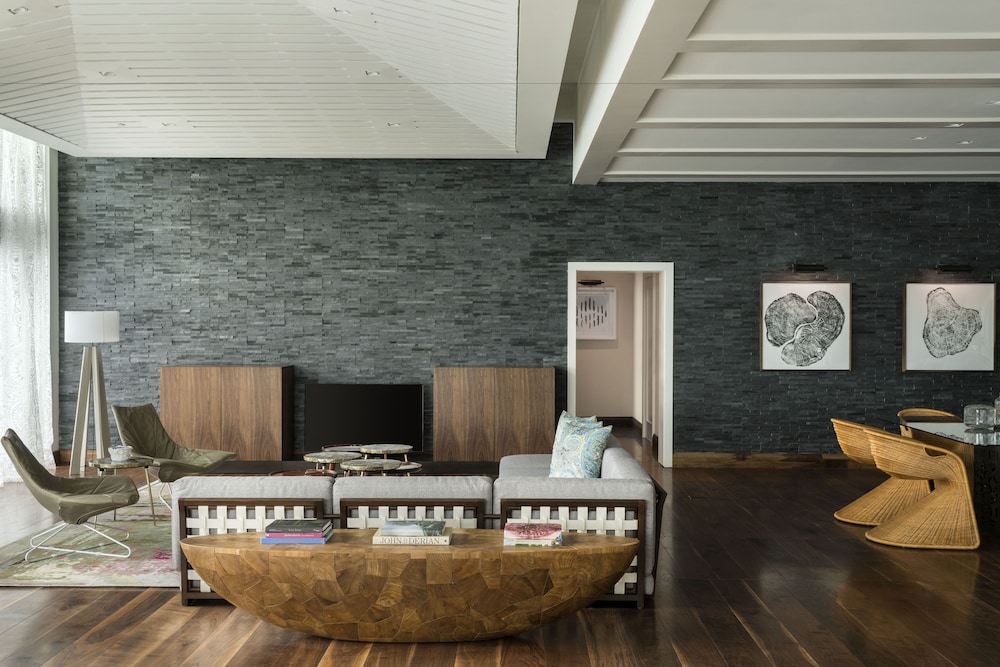Kimpton Seafire Resort and Spa 65/79