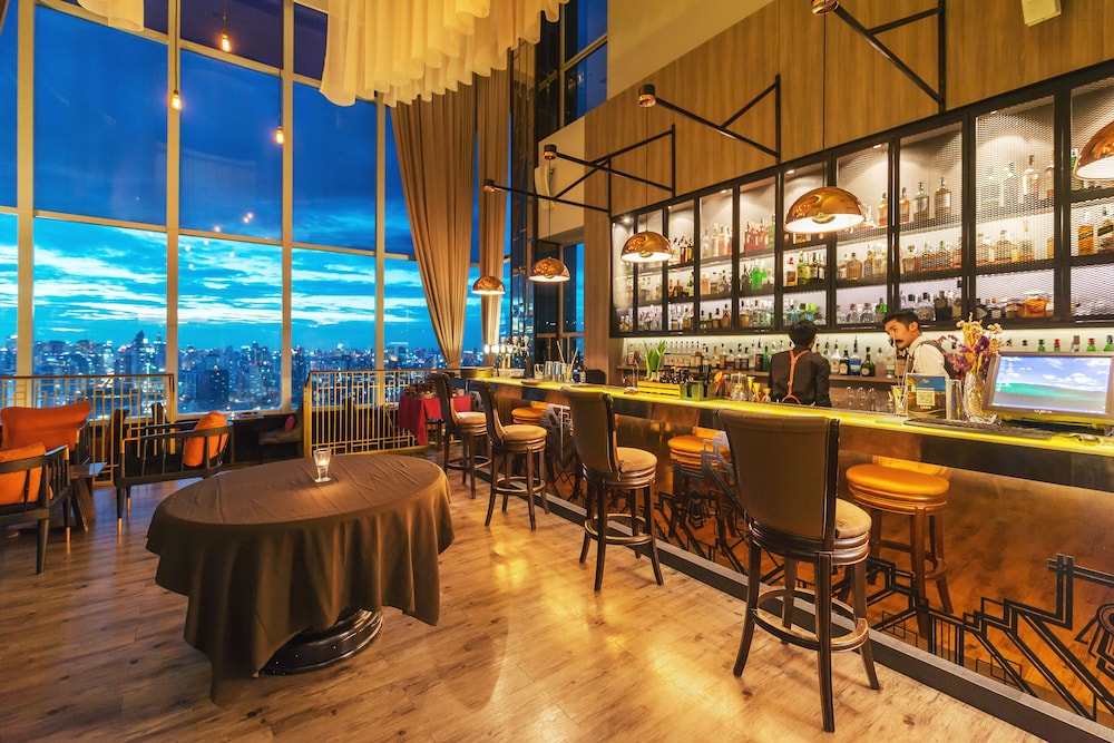 Sky Walk Residences (Ex. Bangkok Sky Walk) 51/73