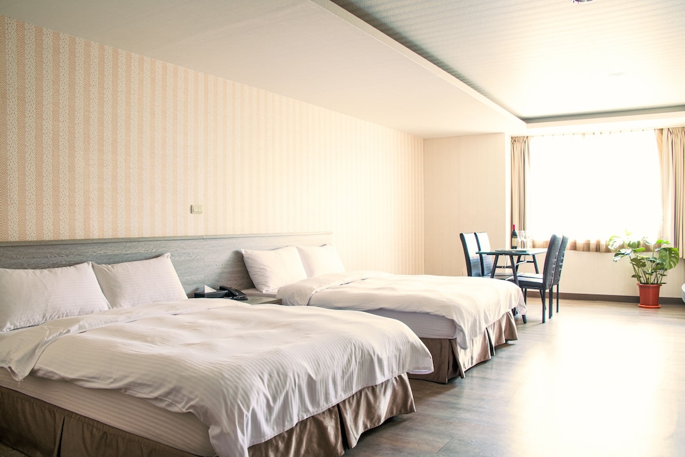 West Hotel 15/55