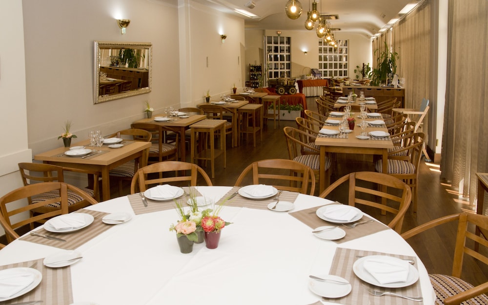 restaurant-cafeteria