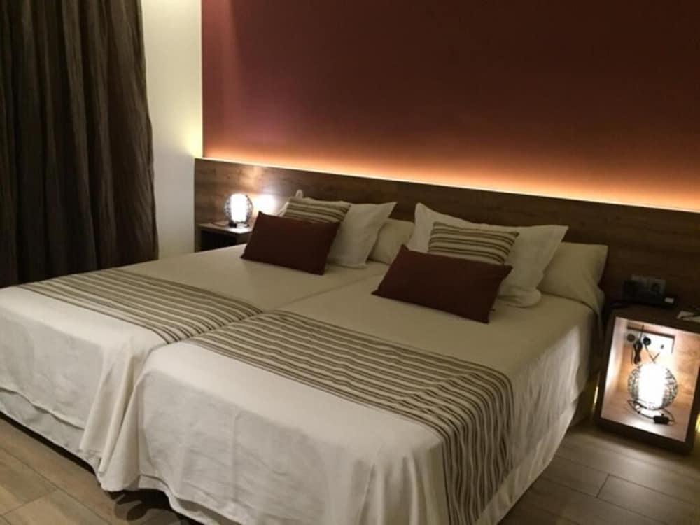 Hotel Venta Baños 10/50