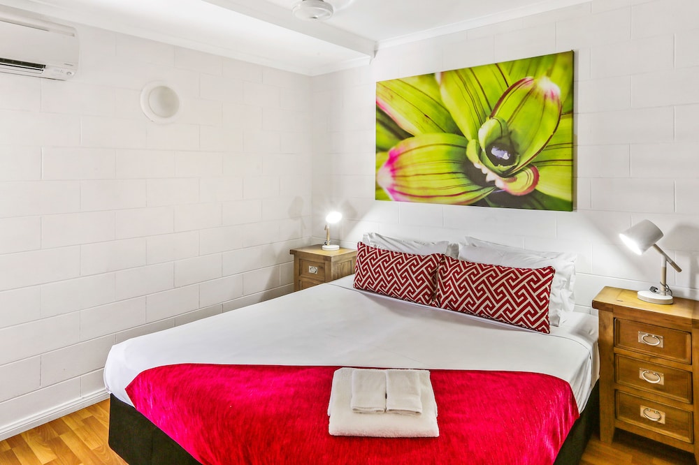 1 BEDROOM, APARTMENT