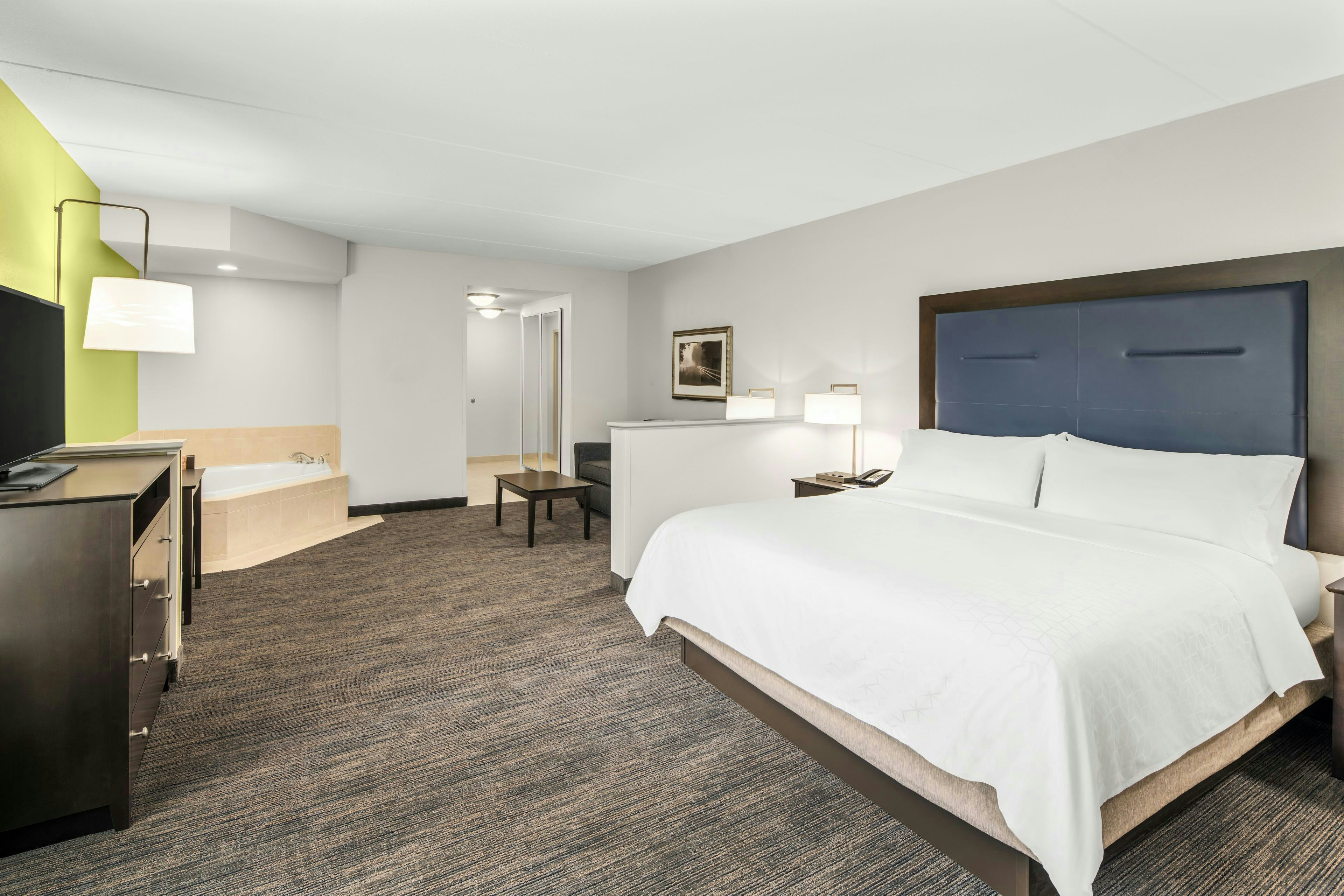 Holiday Inn Express Hotel And Suites Wilmington Newark 24/72