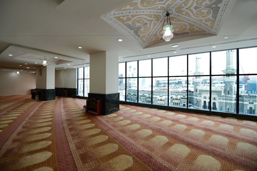 الصفوه رويال أوركيد(Al Safwah Royale Orchid Hotel) 30/40
