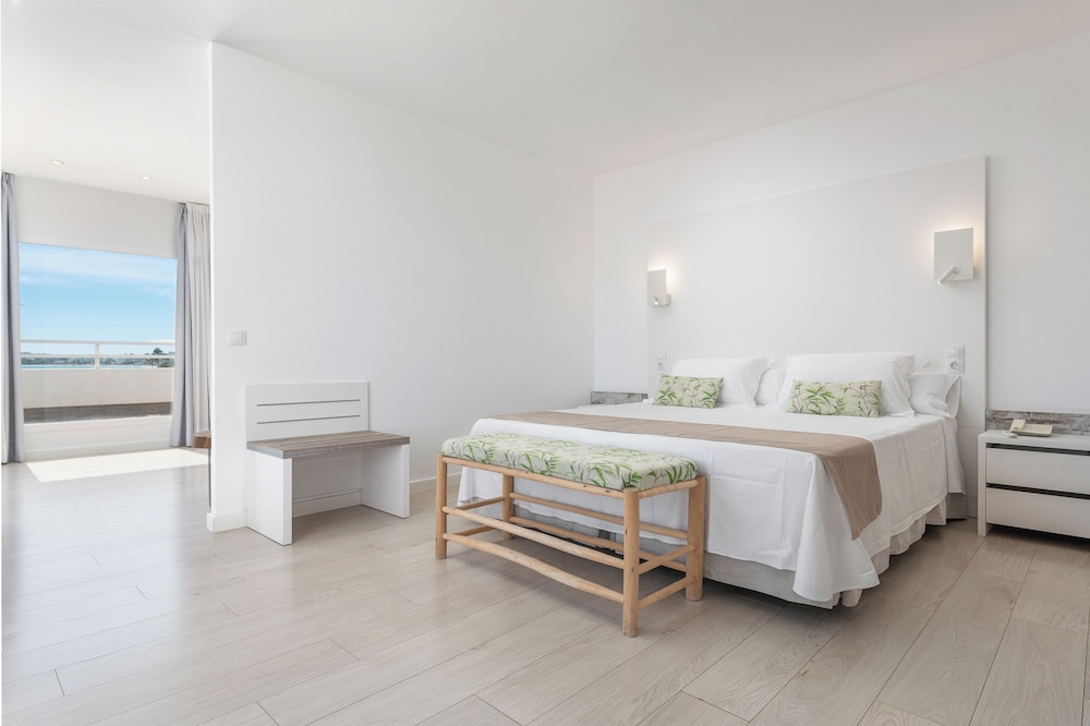Hotel Atolon & Kaafu Beach Club 11/50