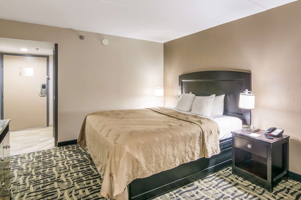Quality Inn Rochester West 18/32