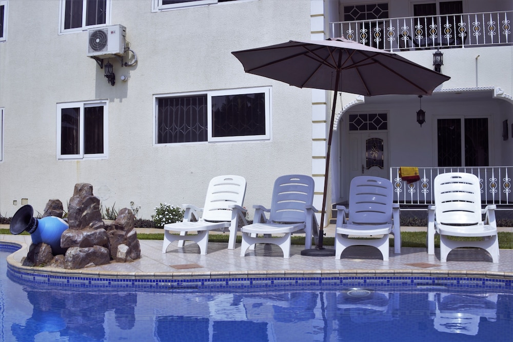Kingsbridge Royale Hotel 34/50