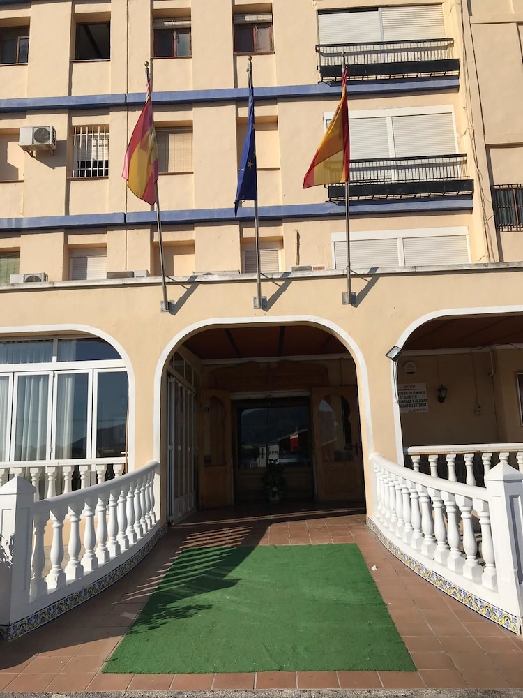 Hotel Meson del moro 3/27