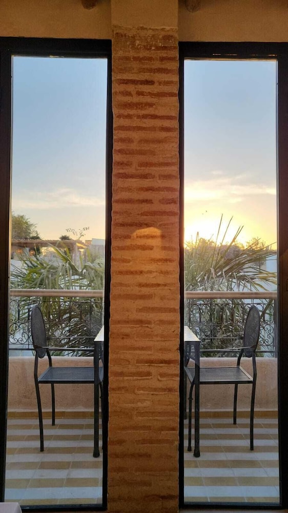 Riad XO Amira Victoria 48/50