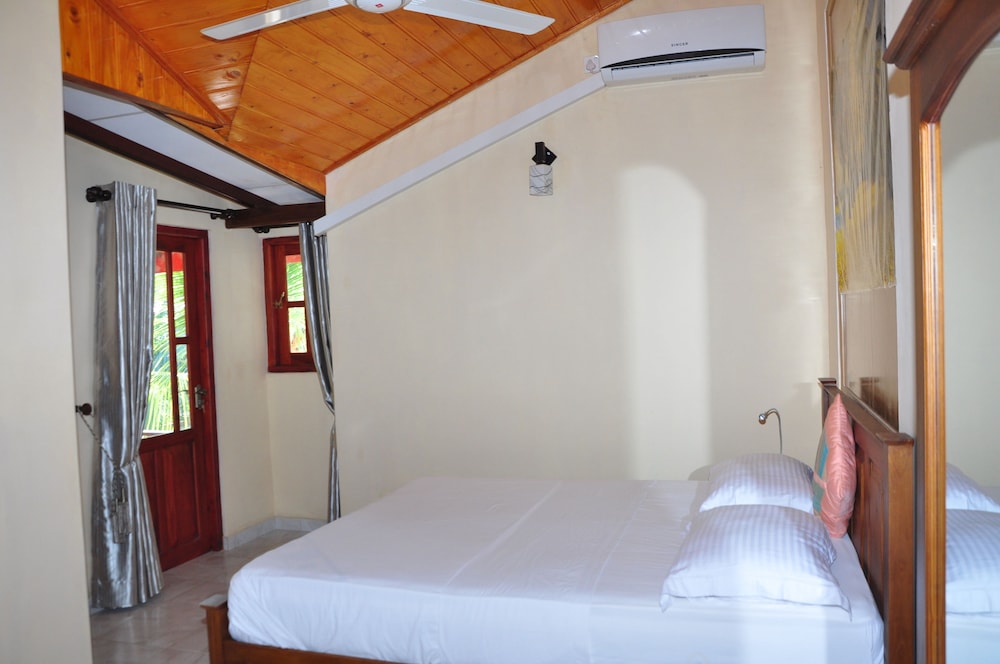 Sugandi Inn 11/40