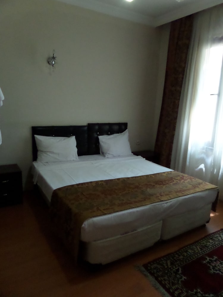 Ercan Inn Hotel 26/62