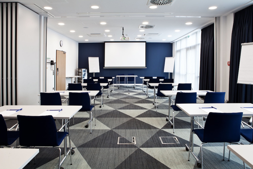 Holiday Inn Express Kaiserslautern 42/51