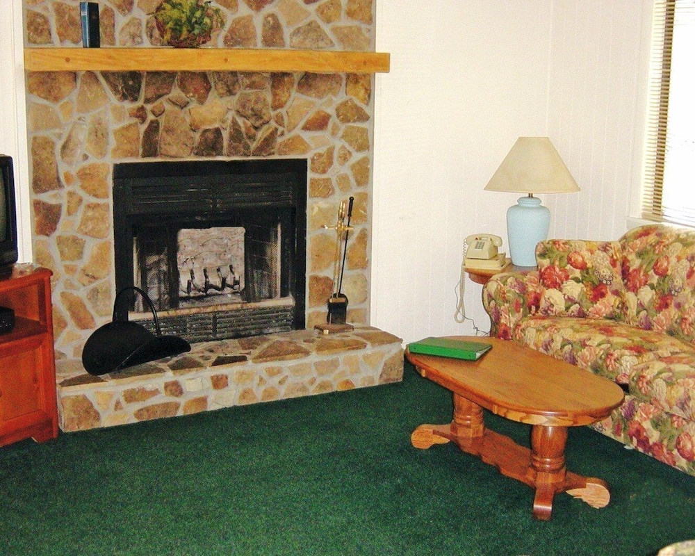 Fontana Village Resort 36/51
