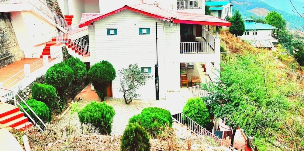 Aamari Resorts 7/51
