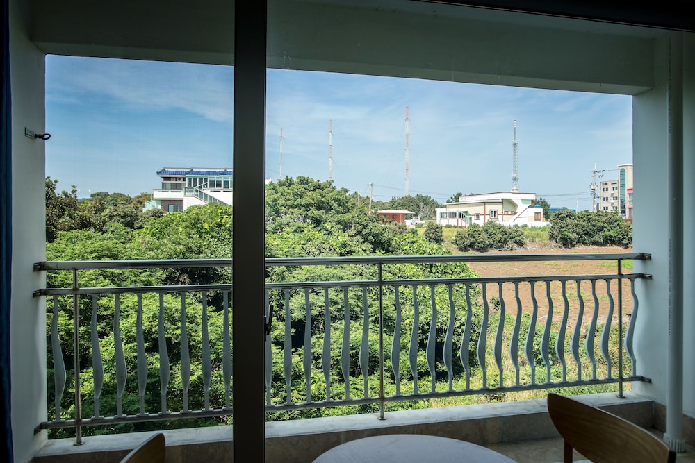 Breeze Bay Hotel 25/32