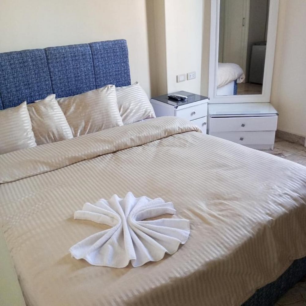 New Panorama Hotel 13/50