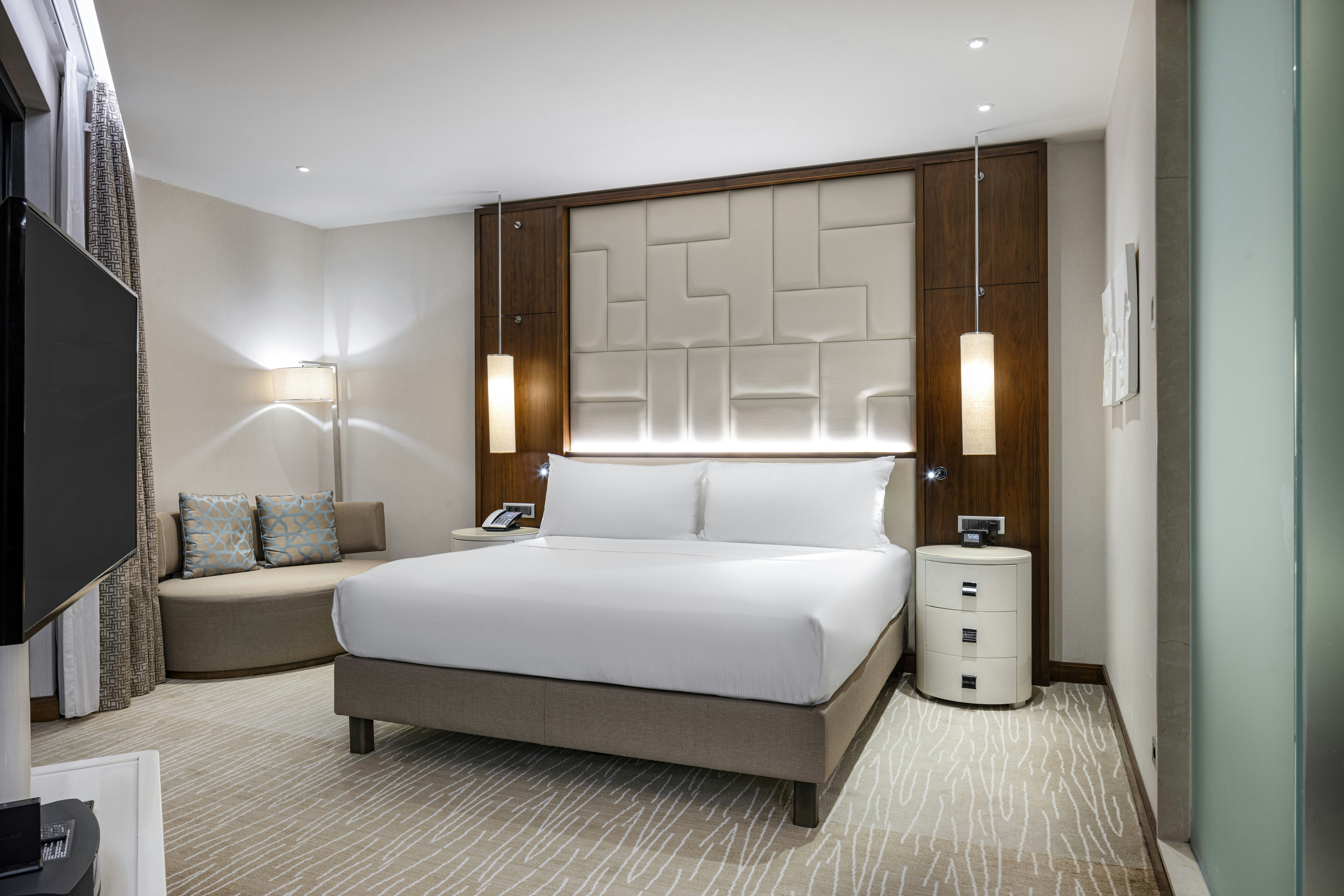 Hilton Batumi 8/45