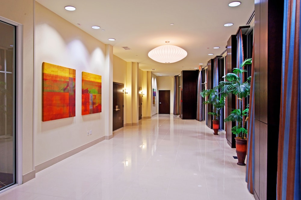 Holiday Inn Louisville Airport - Fair/Expo 13/57