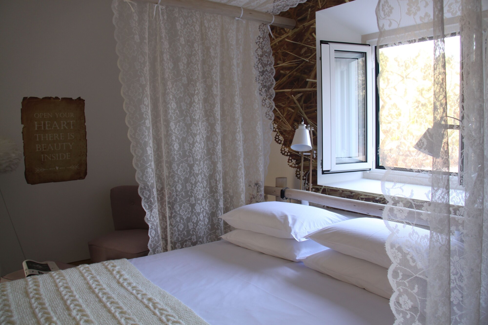 Charming, Double Bed