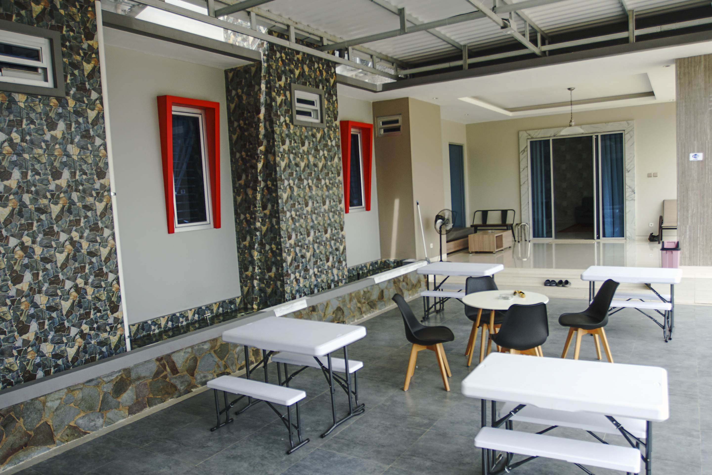 Oyo 185 Roriz House 18/18