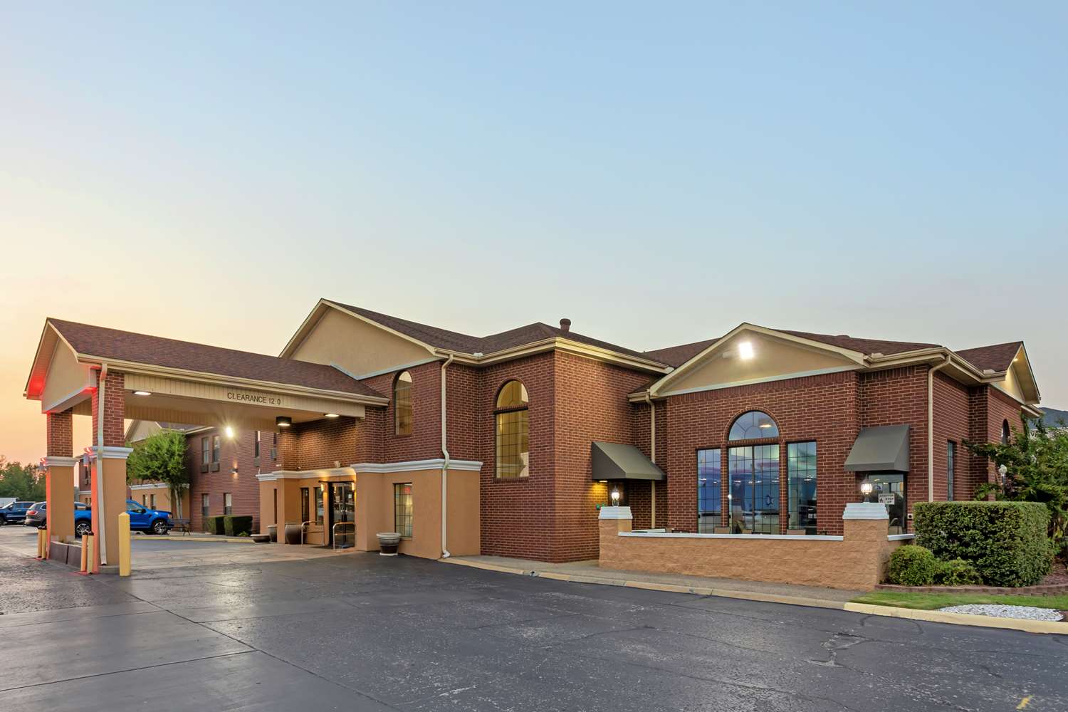 Best Western Plus Lonoke Hotel 4/32