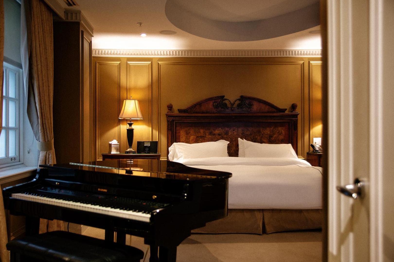 Windsor, Suite
