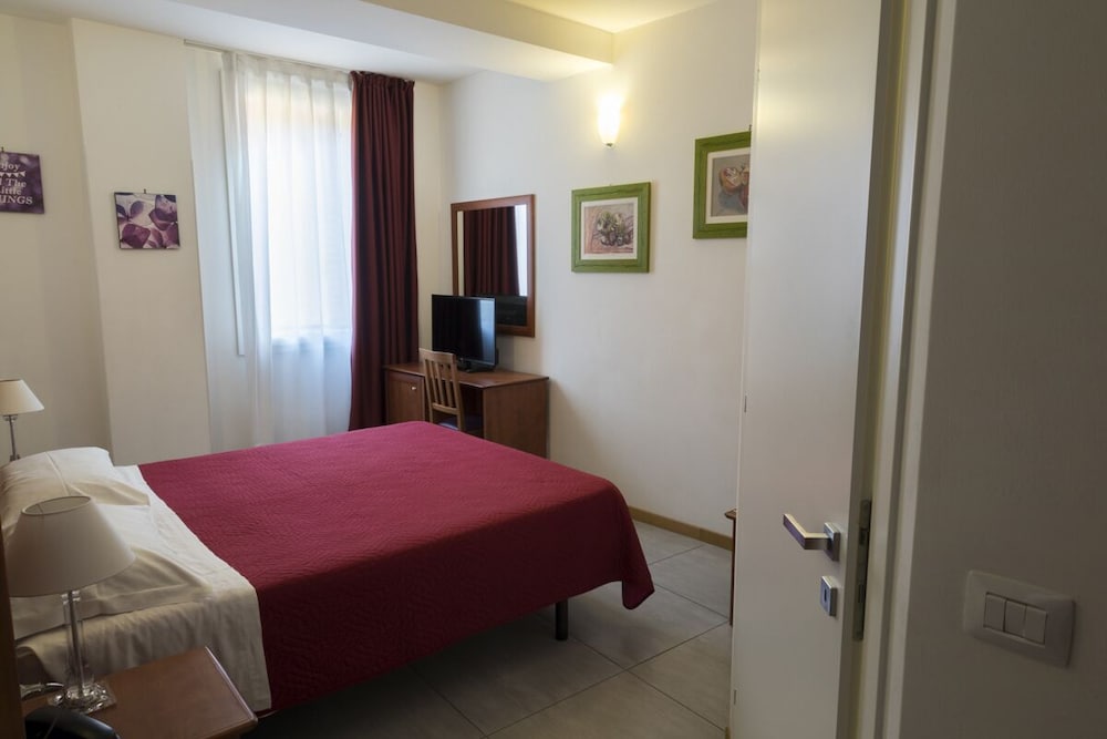 BUONHOTEL 11/46