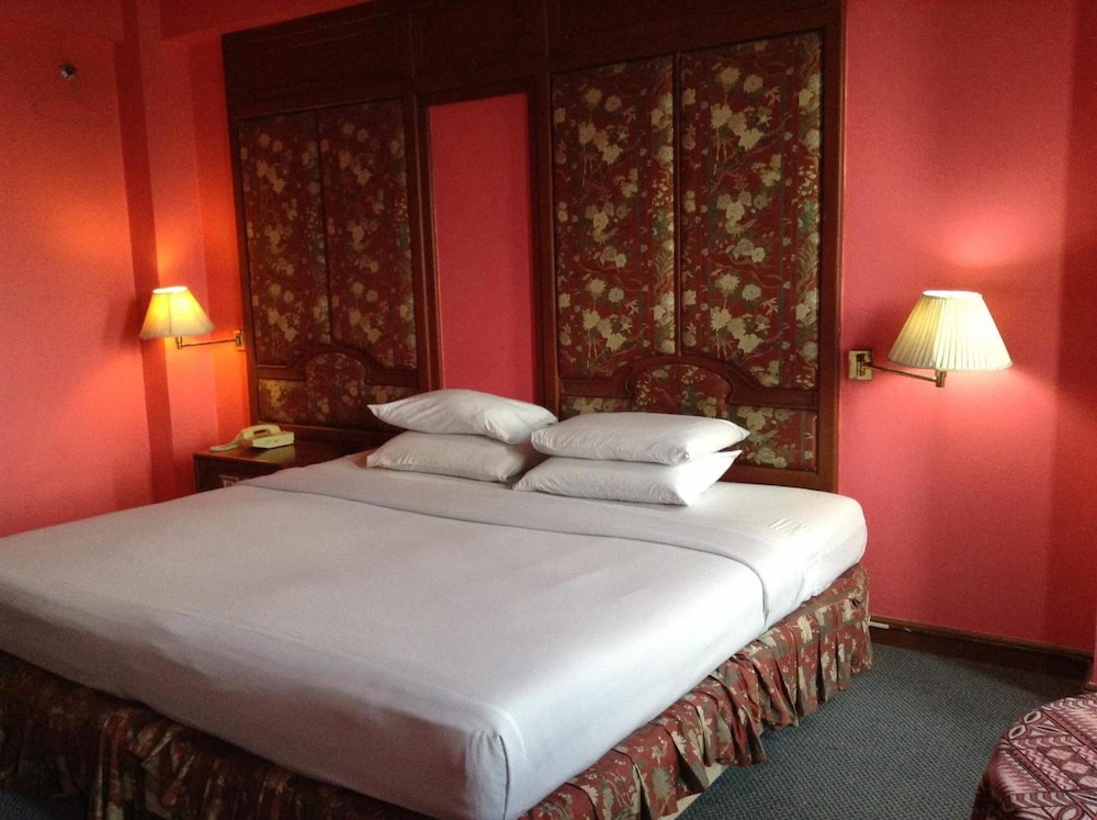 Diamond River Ping Petch Ngam Hotel 27/52