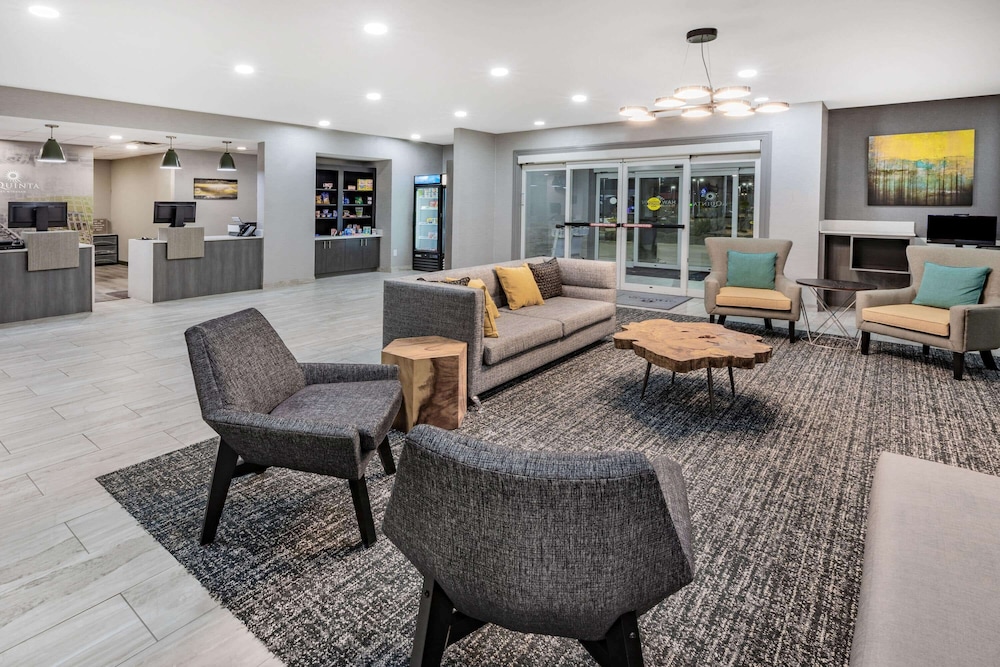 Hawthorn Extended Stay by Wyndham Ardmore 12/22
